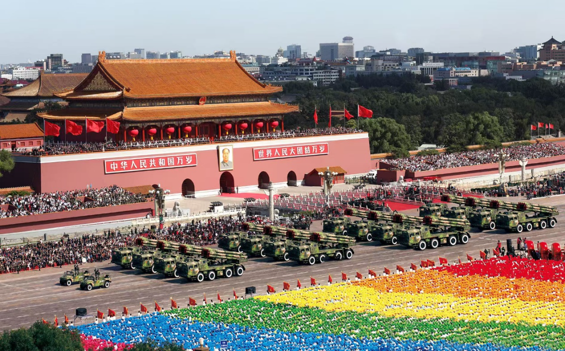 开云官方网站-中国70分钟大阅兵，全球屏息瞩目！背后藏三大战略意图，震动世界