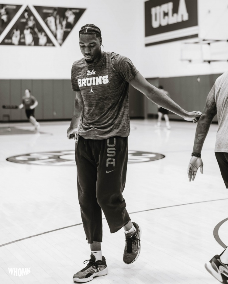 威少重返母校UCLA参与训练 亲自指导年轻球员保持竞技状态