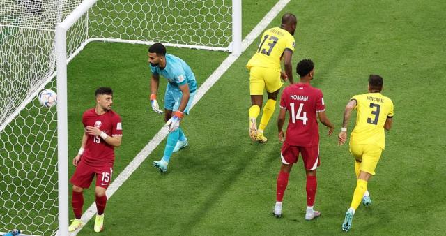 开云官方网站-卡塔尔踢出国足既视感，东道主为什么这么怂？