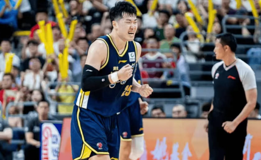 广东绝杀奇兵多神奇：张皓嘉压哨三分绝杀 一场超前4场得分总和